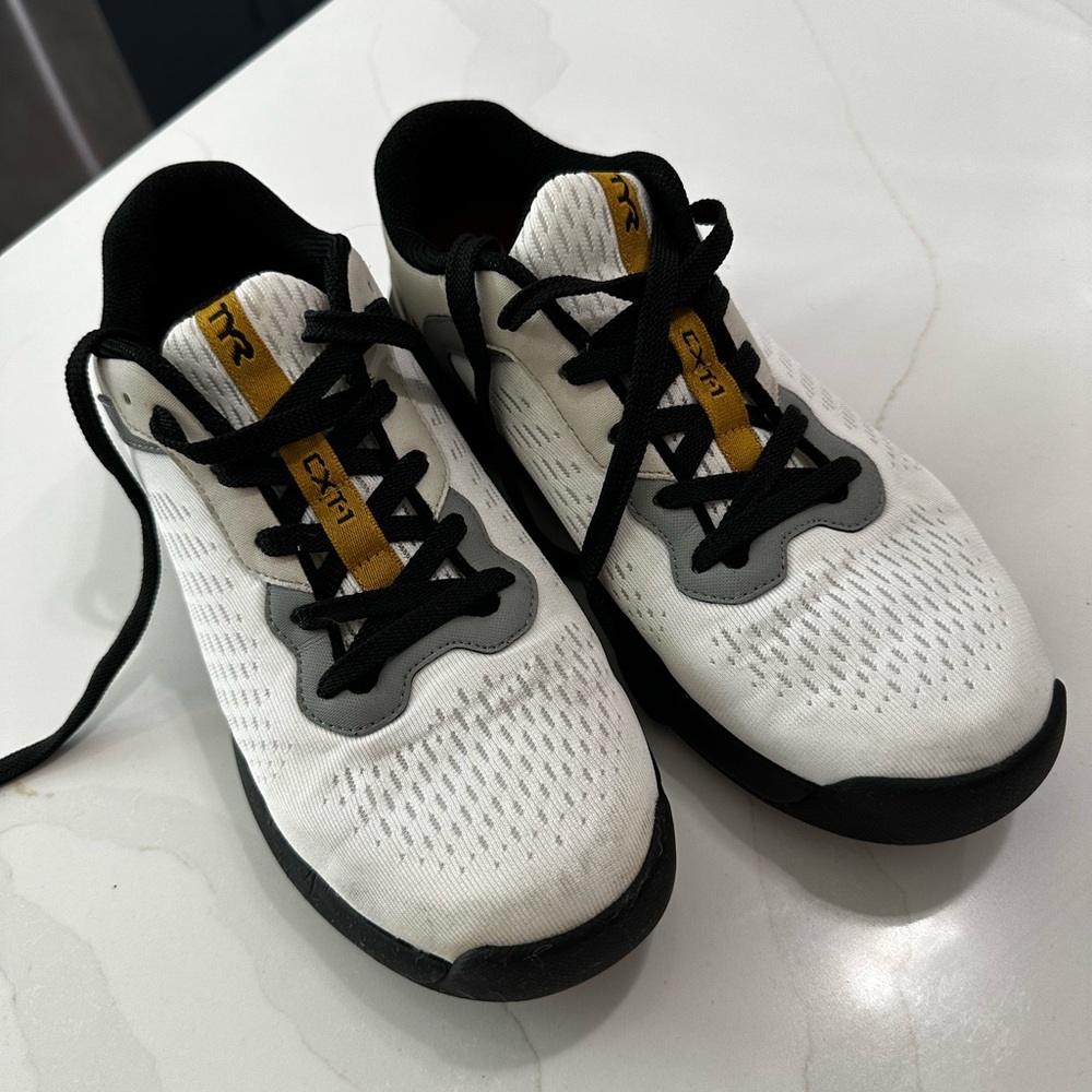 TYR CXT-1 trainers